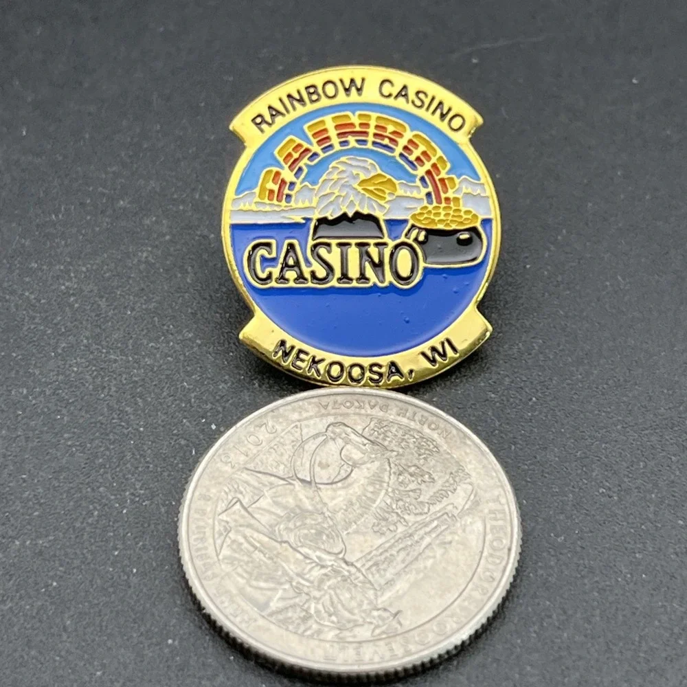 Rainbow Casino Nekoosa Wisconsin Lapel Hat‎ Pin
